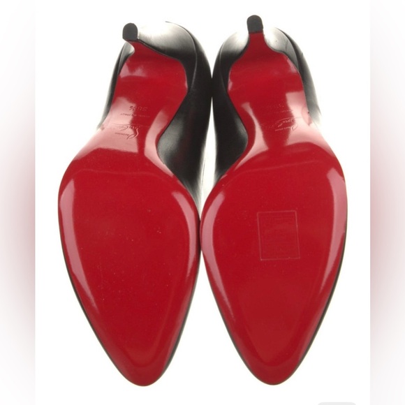 CHRISTIAN LOUBOUTIN
Black Patent Leather Pump ๐ ๐ฅ
NWT | EU 38.5 - Picture 6 of 15